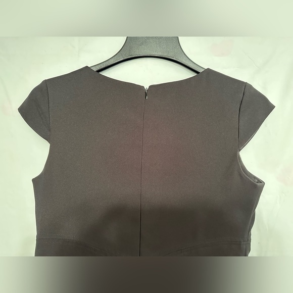 dress-barn Women’s little black sleeveless dress size 6. - Picture 11 of 16